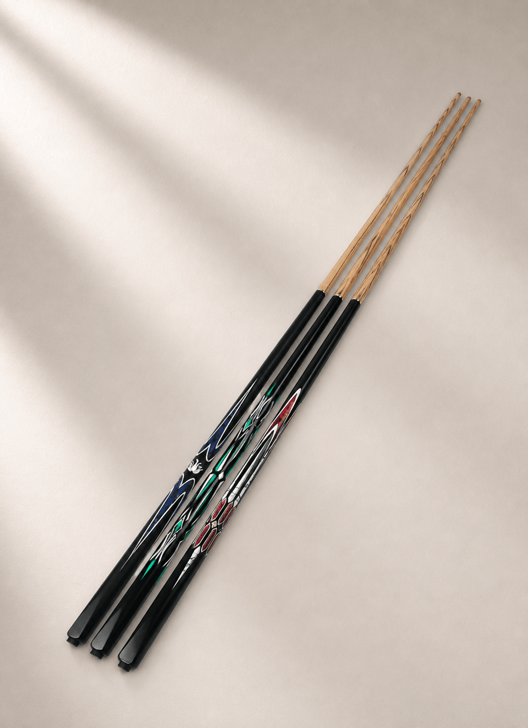UA02 Small tip wood pool cue
