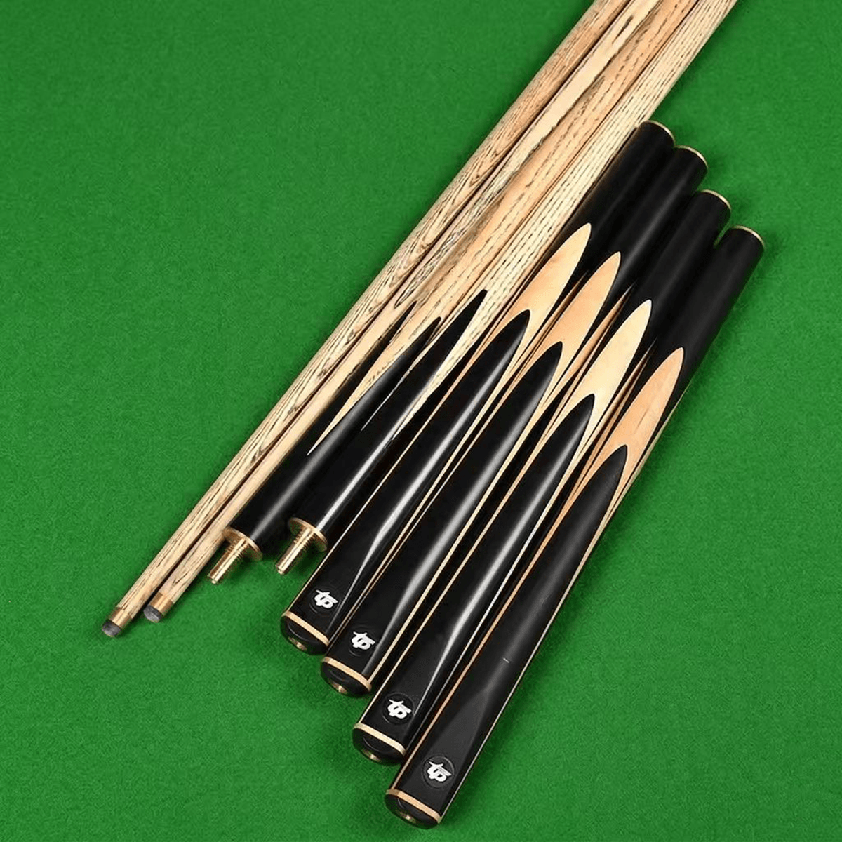 UA03 wooden pool cue 10mm small tip